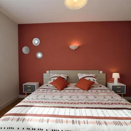 A La Croisee Des Lacs *